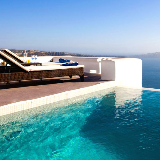 Dreams Luxury Suites