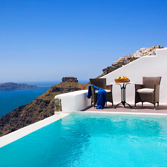 Dreams Luxury Suites