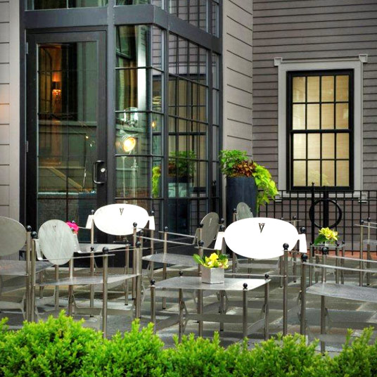 Hotel Veritas