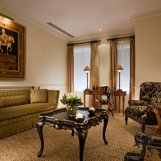 Le St James Hotel