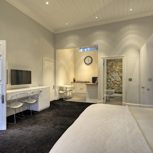 Three Boutique Hotel