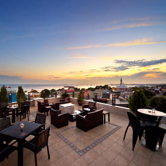 Amira Hotel