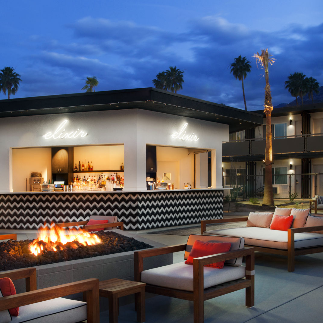 V Palm Springs