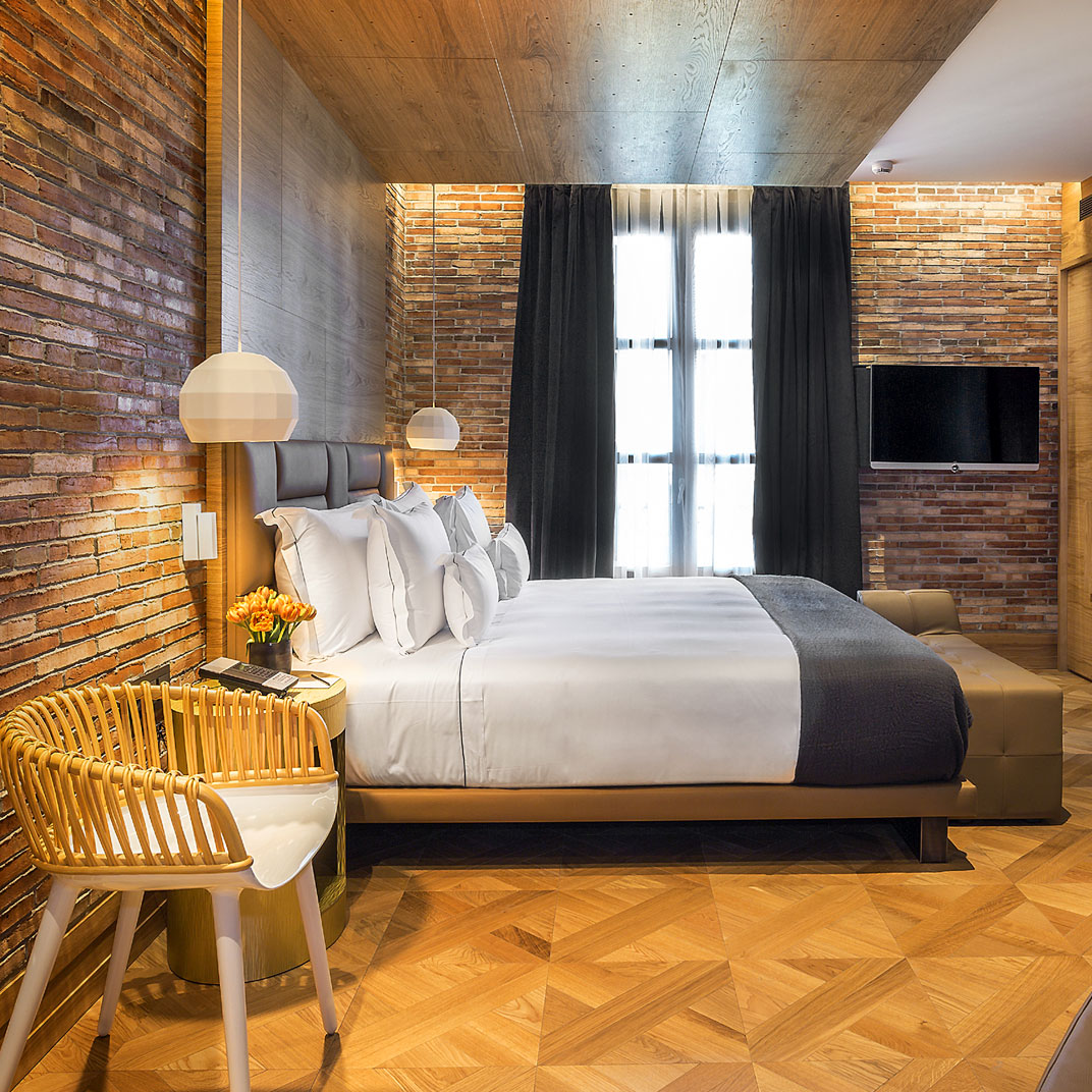 Monument Hotel