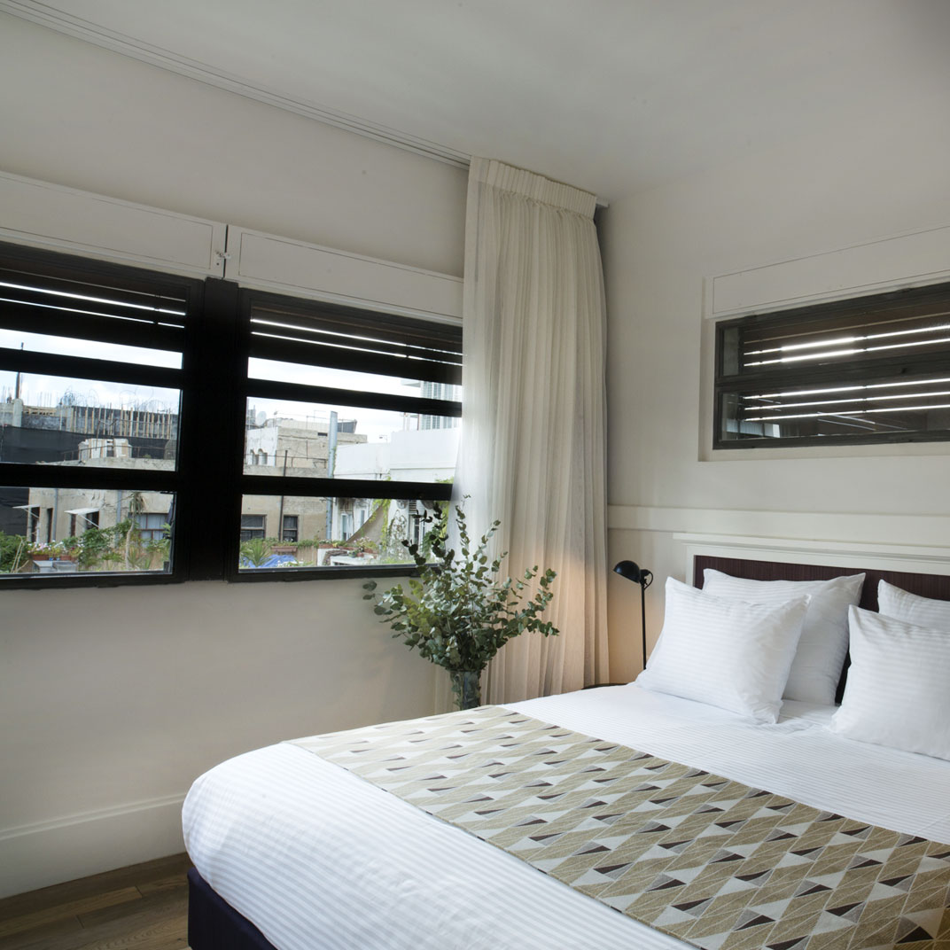 Lily & Bloom Hotel