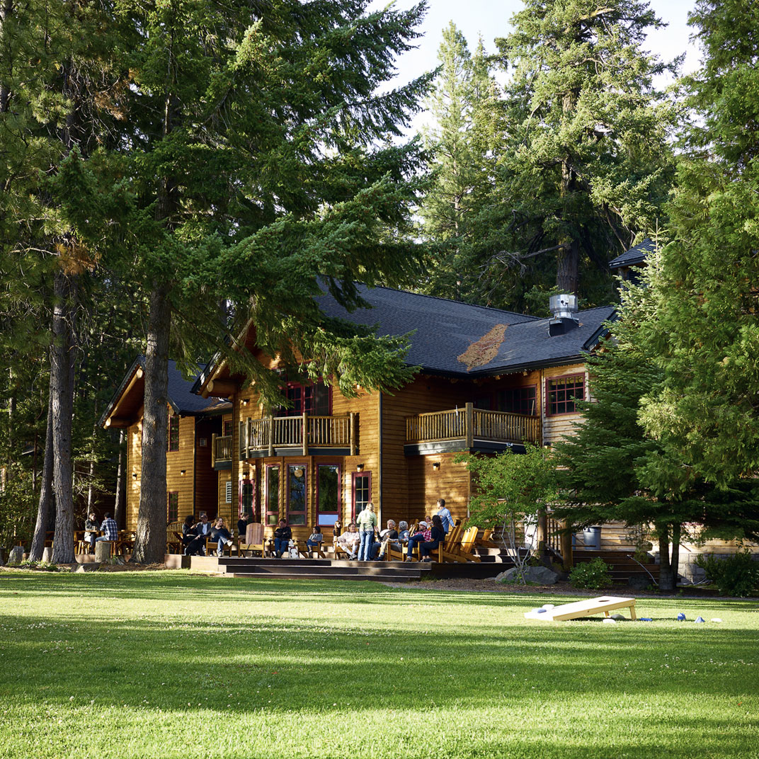 The Suttle Lodge & Boathouse