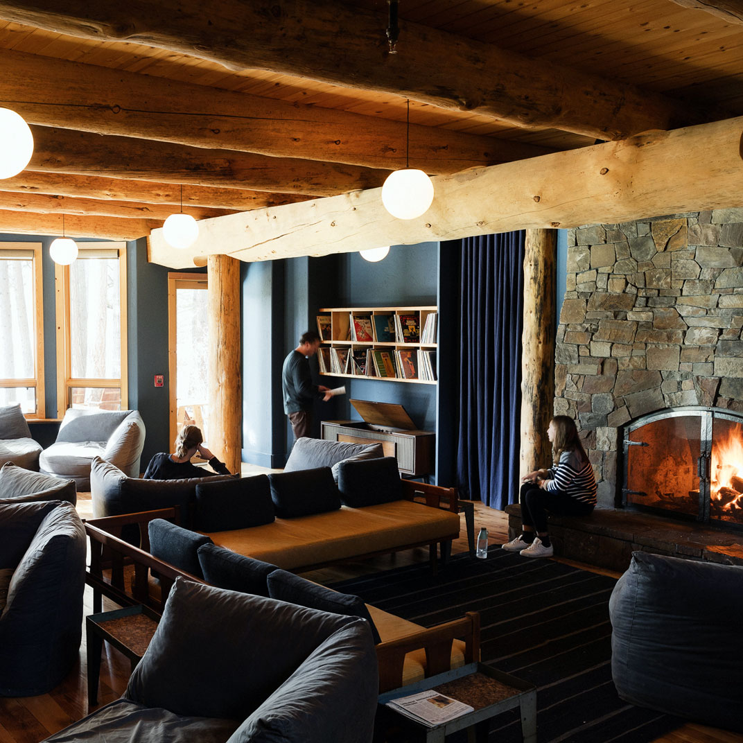 The Suttle Lodge & Boathouse