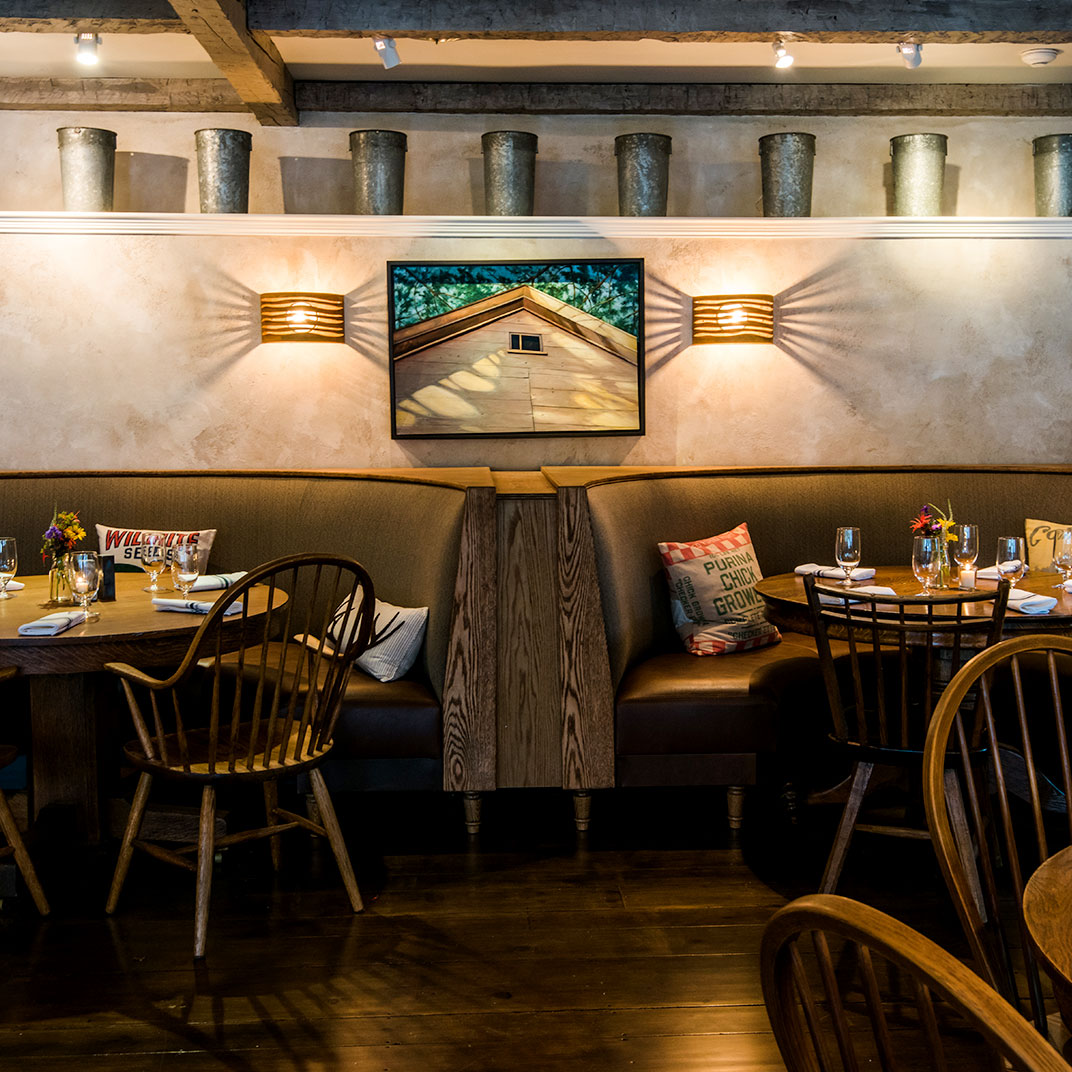 Four Columns Inn & Restaurant