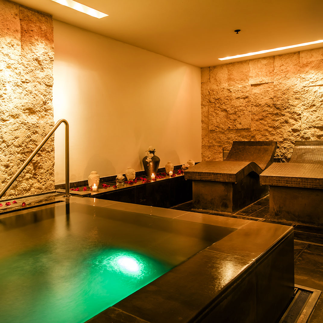 Buddha-Bar Hotel Budapest Klotild Palace