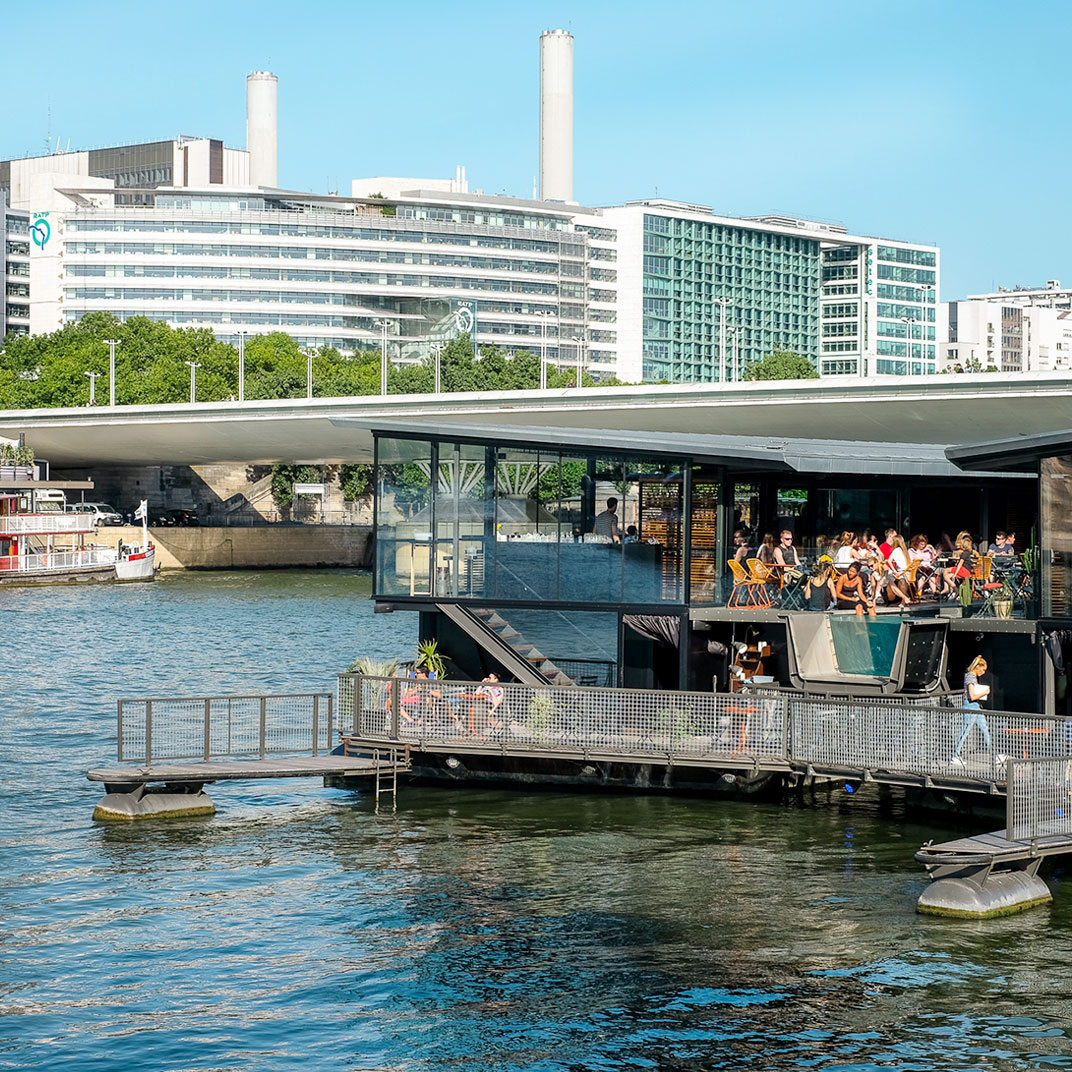 Off Paris Seine