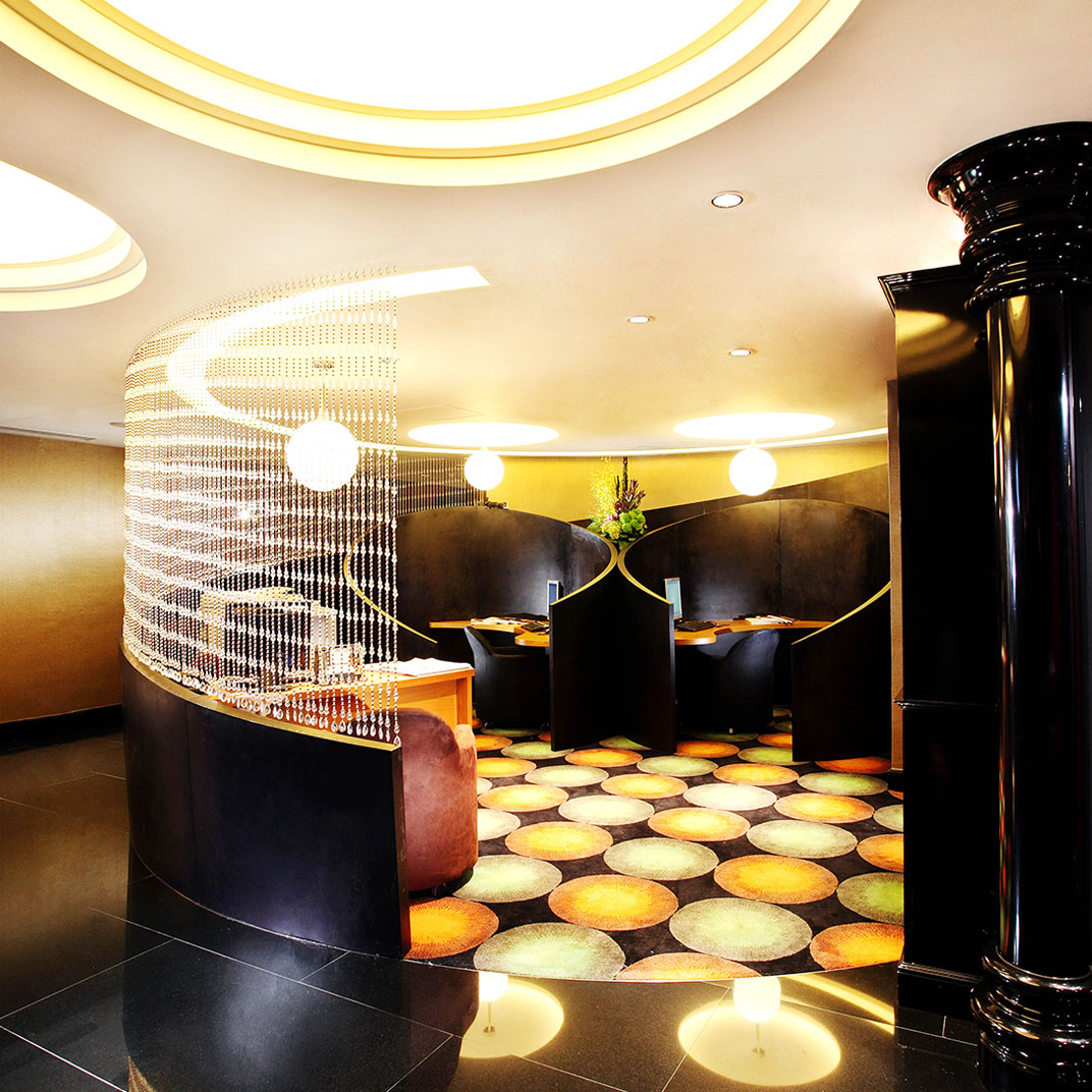 The Luxe Manor