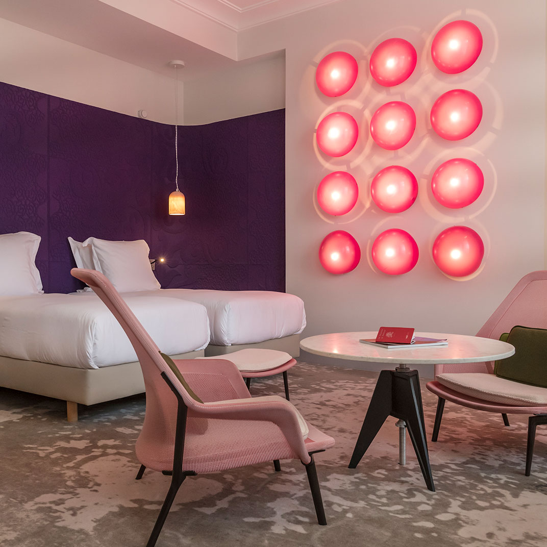 Yndo Hotel
